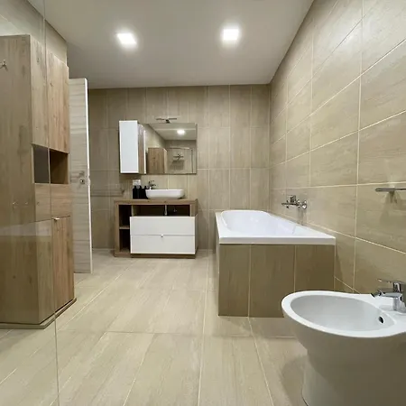 Romano's Ville&apartaments Fleri